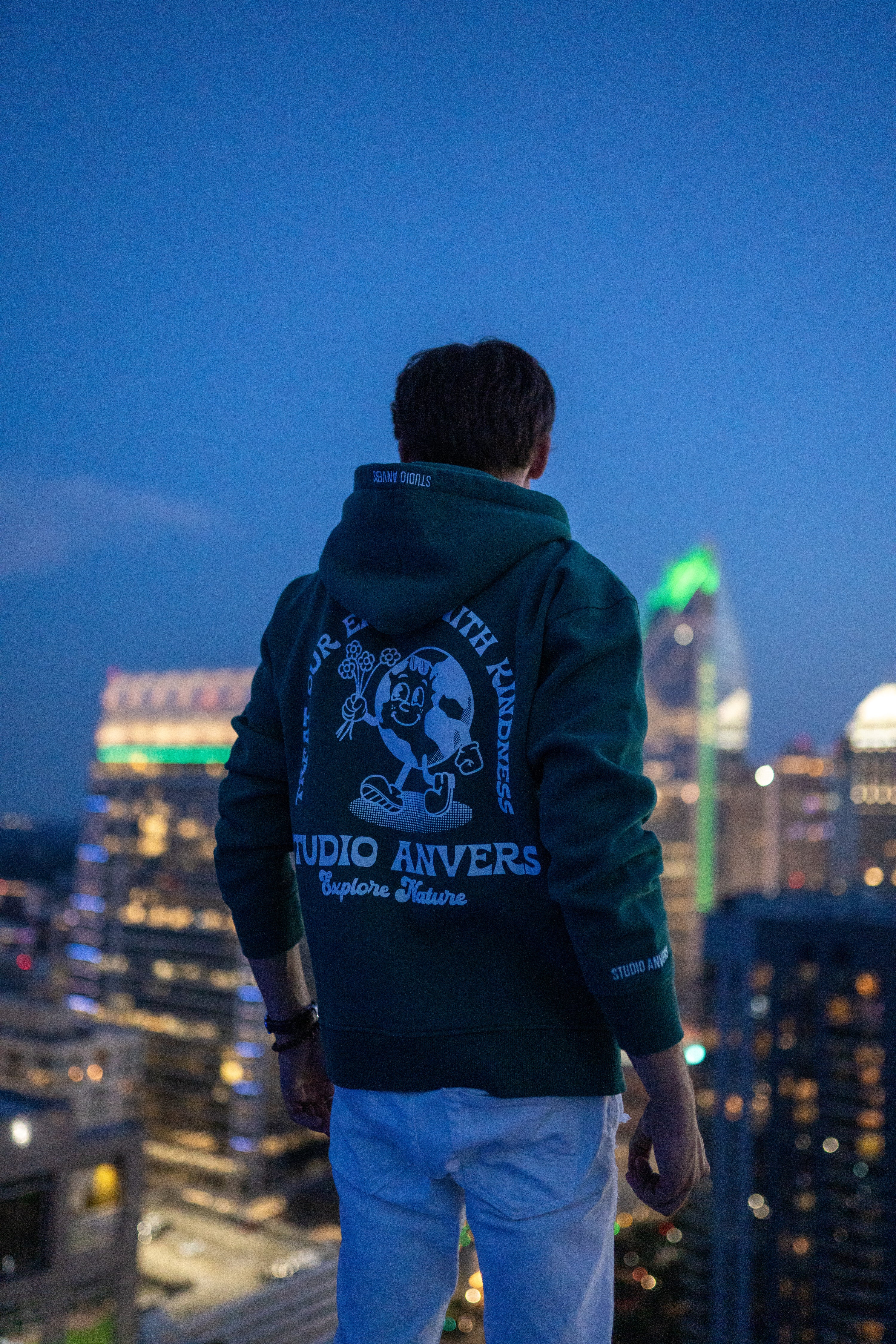 Planet earth hoodie - adventurine - Studio Anvers