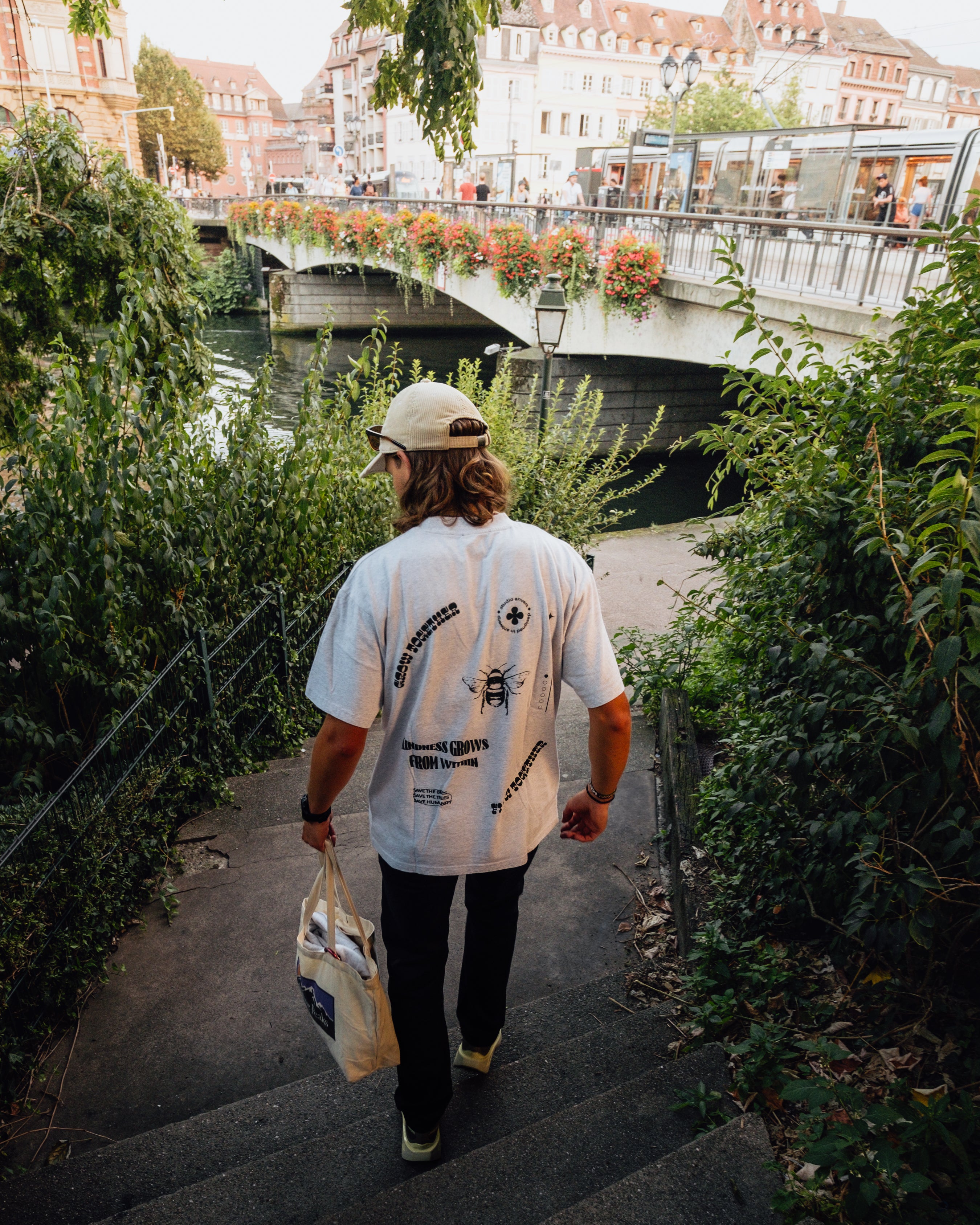 Grow together Tee - Grey - Studio Anvers