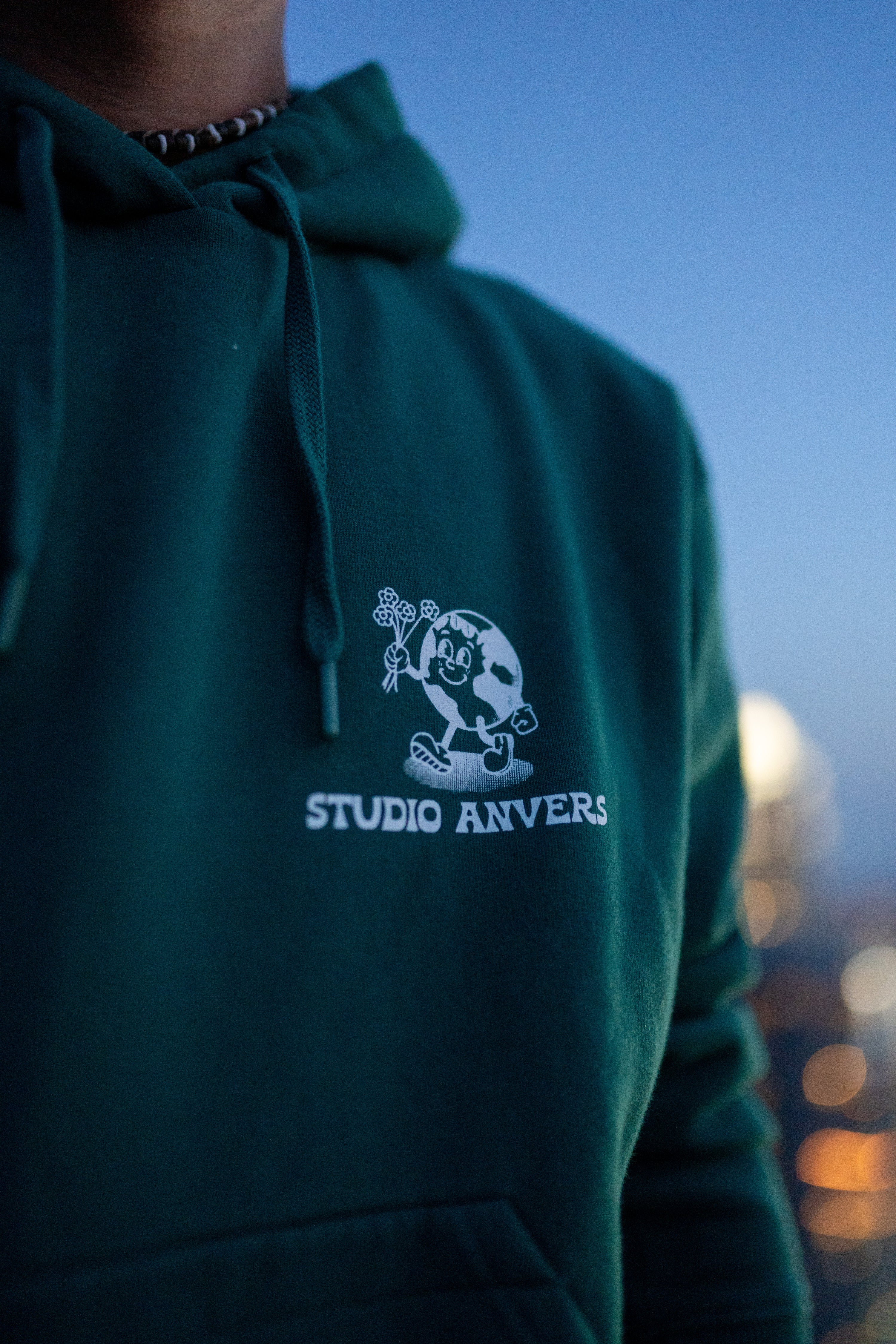 Planet earth hoodie - adventurine - Studio Anvers