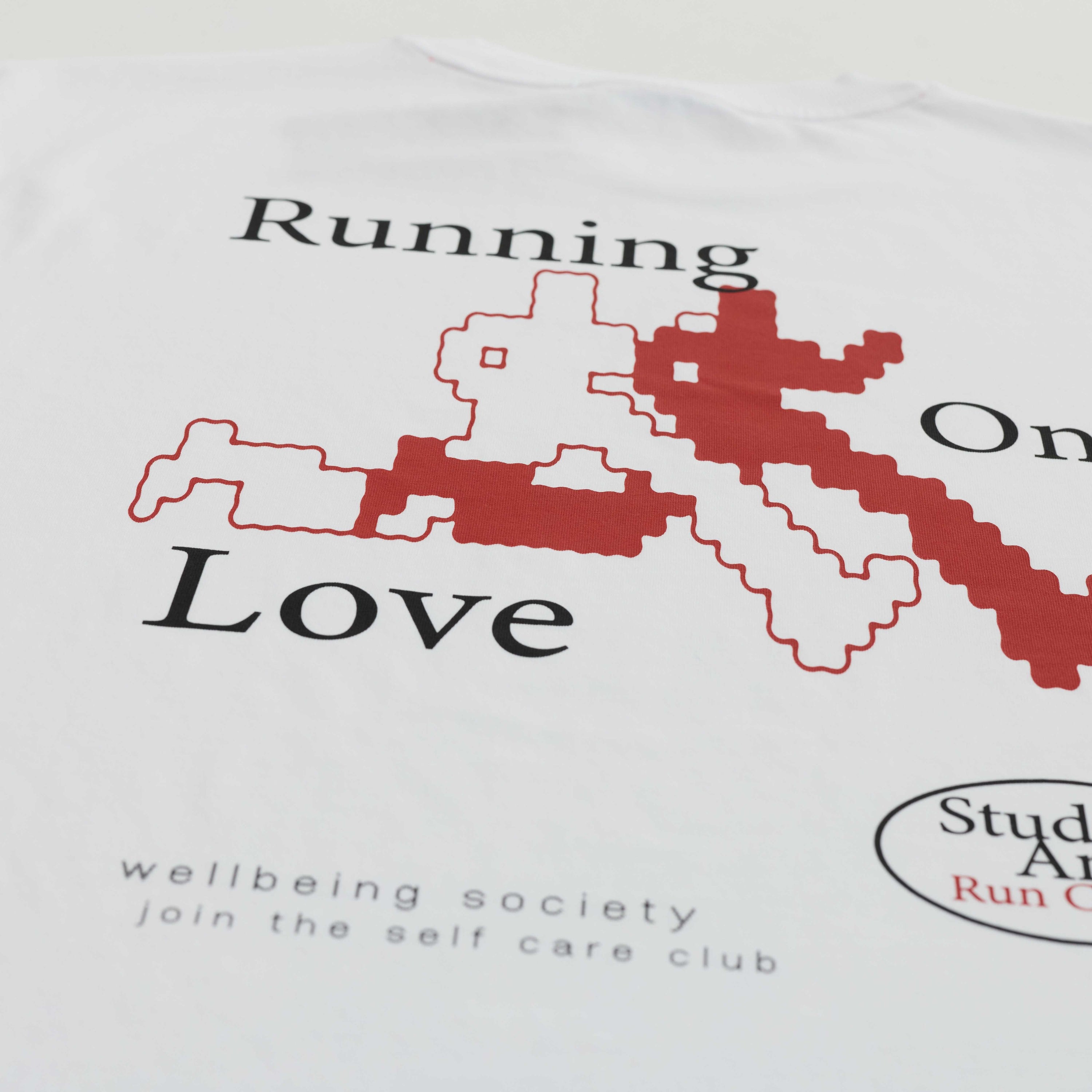 T-shirt « Courir en amour » – Blanc